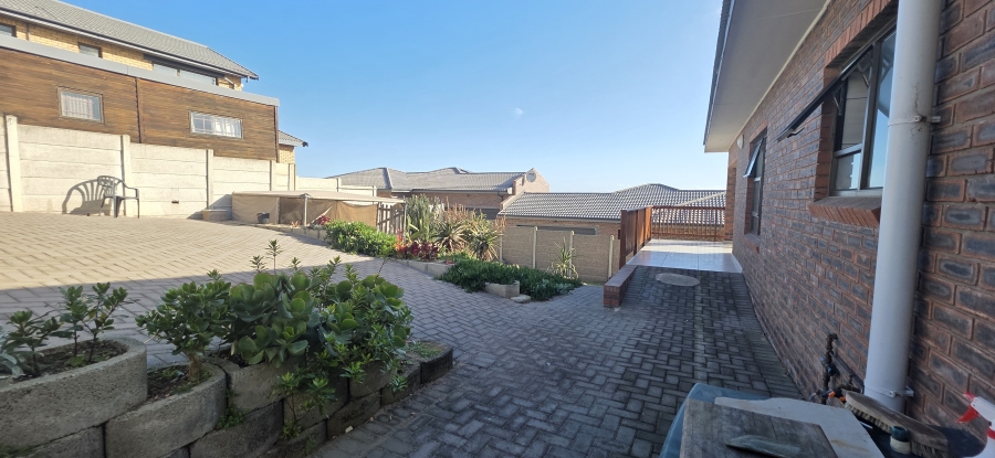 7 Bedroom Property for Sale in Dana Bay Western Cape